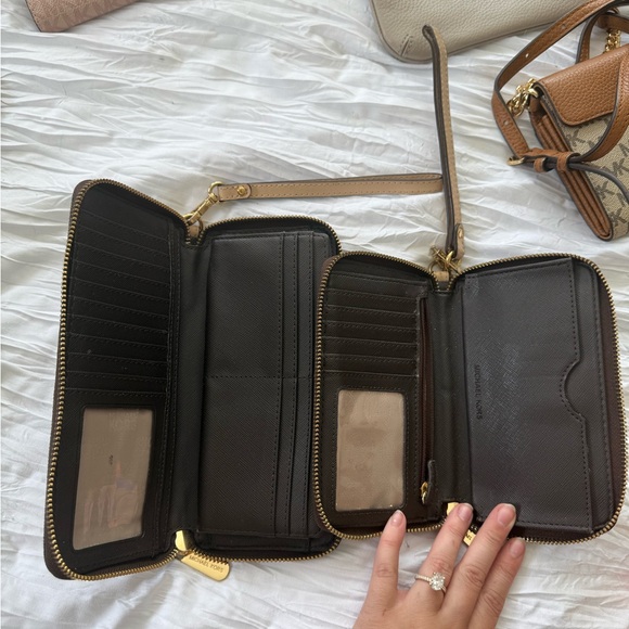 Micheals Kors Hamilton, Wallet + Sperrys - Picture 7 of 9